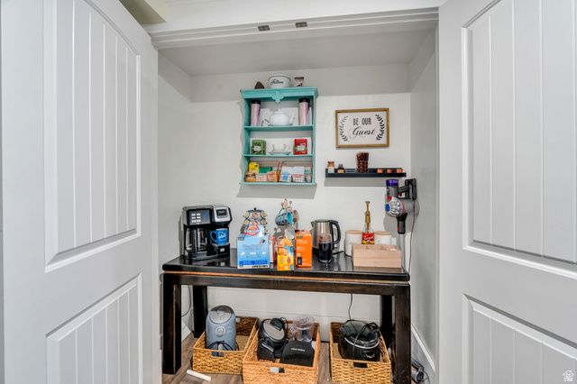 11056 N MANOR DR, Highland, UT 84003