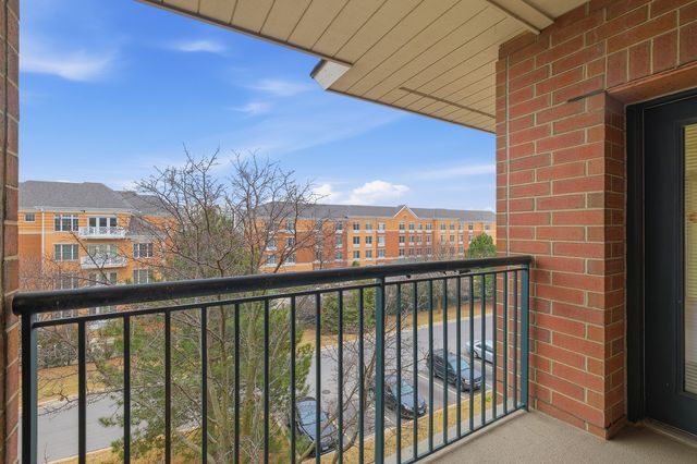 875 E 22nd Street 410, Lombard, IL 60148