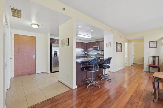 875 E 22nd Street 410, Lombard, IL 60148