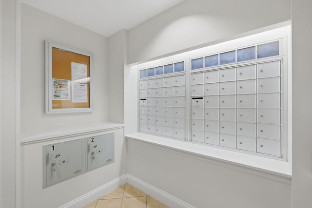 875 E 22nd Street 410, Lombard, IL 60148