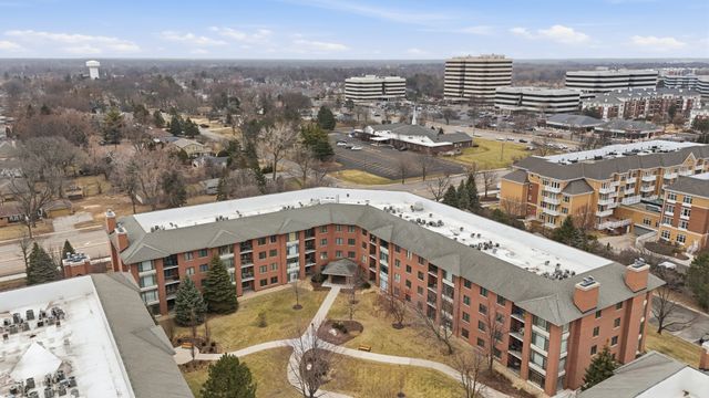 875 E 22nd Street 410, Lombard, IL 60148