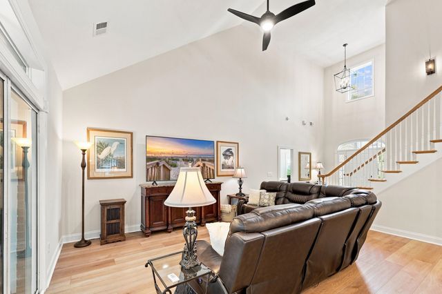 45 Highwood Circle, Murrells Inlet, SC 29576
