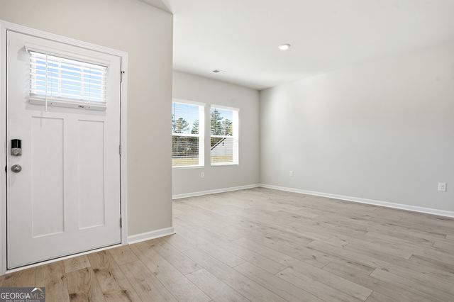 136 Post Oak Drive, Jackson, GA 30233