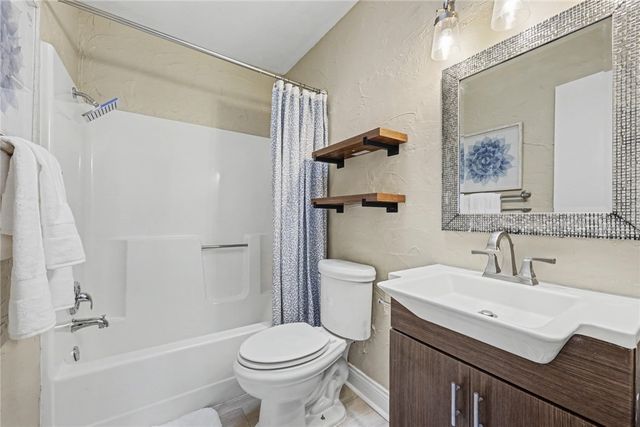 2730 Saint Peter St, Corpus Christi, TX 78418