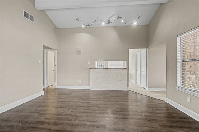 2730 Saint Peter St, Corpus Christi, TX 78418