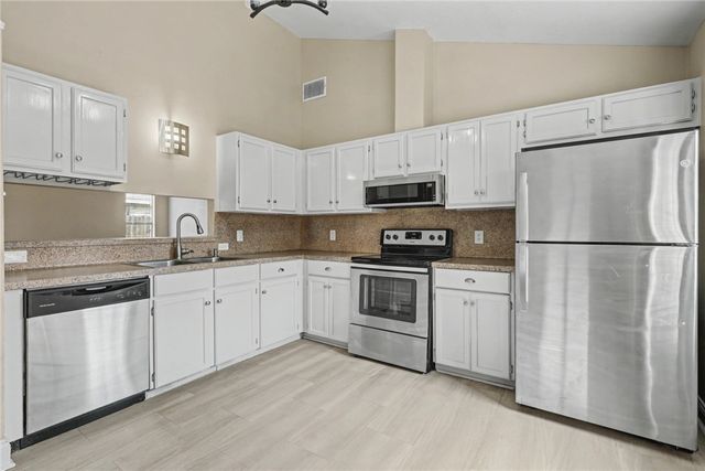 2730 Saint Peter St, Corpus Christi, TX 78418