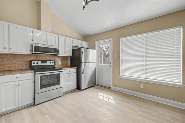 2730 Saint Peter St, Corpus Christi, TX 78418