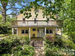 479 Saint Pauls Road, Hendersonville, NC 28792