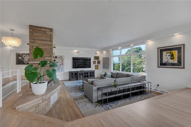 30 Circuit Drive, Cumberland, RI 02864