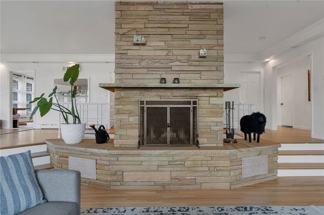 30 Circuit Drive, Cumberland, RI 02864