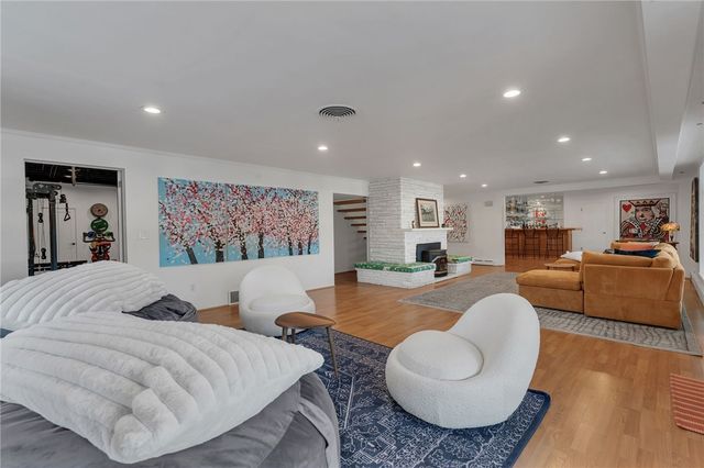 30 Circuit Drive, Cumberland, RI 02864