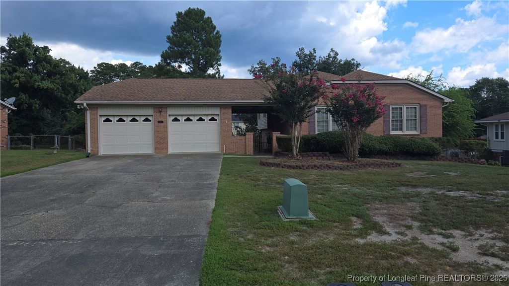 810 Southview Circle, Fayetteville, NC 28311