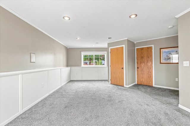 1655 10th Avenue SE, Cambridge, MN 55008