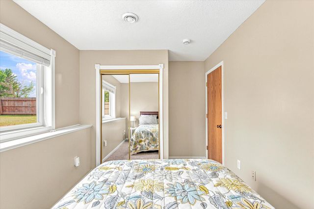 1655 10th Avenue SE, Cambridge, MN 55008