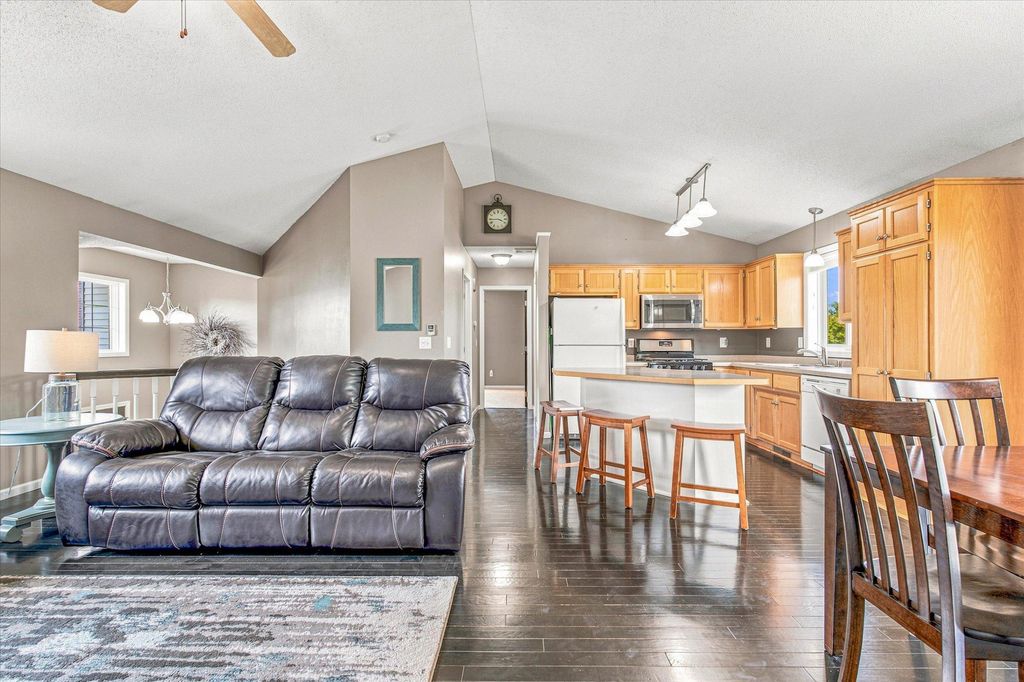 1655 10th Avenue SE, Cambridge, MN 55008 — photo 5