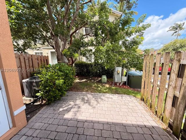 230 SE 29th Ave 12, Homestead, FL 33033