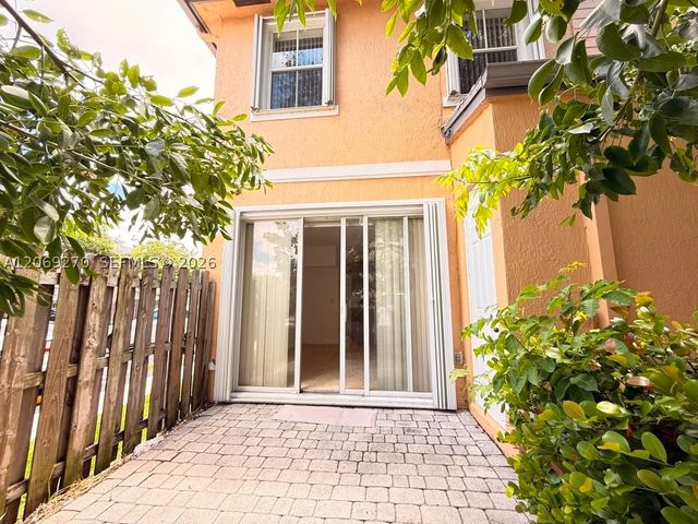 230 SE 29th Ave 12, Homestead, FL 33033