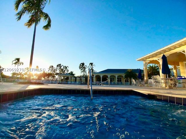 230 SE 29th Ave 12, Homestead, FL 33033