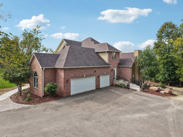 18685 Highview Avenue, Lakeville, MN 55044