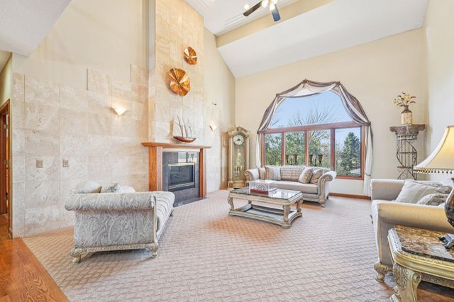 18685 Highview Avenue, Lakeville, MN 55044