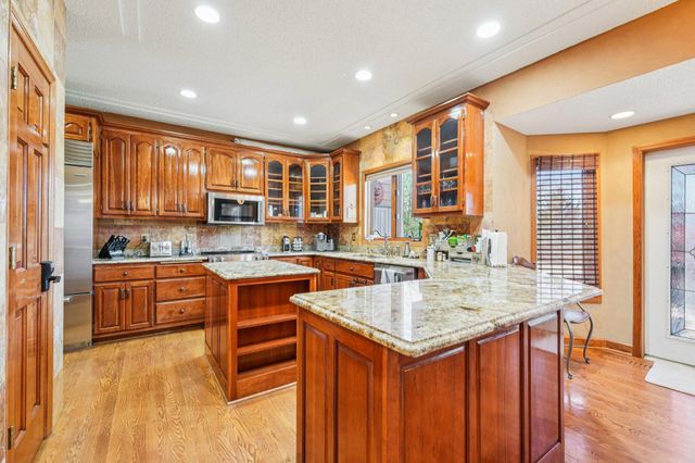 18685 Highview Avenue, Lakeville, MN 55044