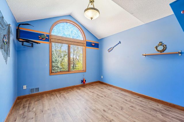 18685 Highview Avenue, Lakeville, MN 55044