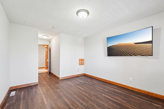 18685 Highview Avenue, Lakeville, MN 55044