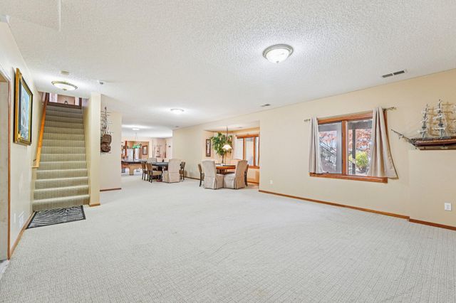 18685 Highview Avenue, Lakeville, MN 55044