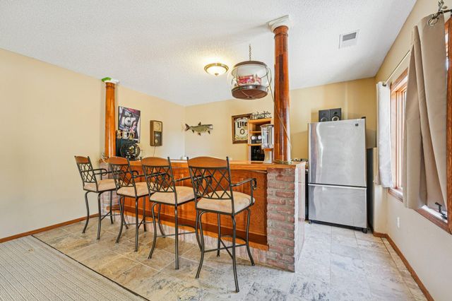 18685 Highview Avenue, Lakeville, MN 55044