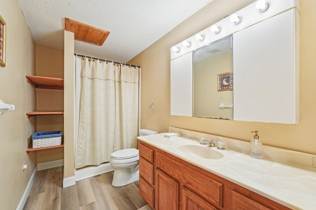 18685 Highview Avenue, Lakeville, MN 55044