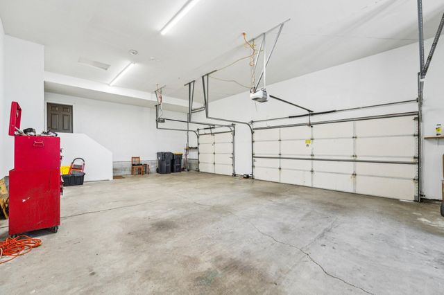 18685 Highview Avenue, Lakeville, MN 55044