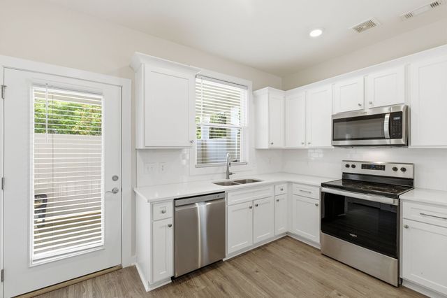 1170 S Dickerson Rd Unit 17, Goodlettsville, TN 37072