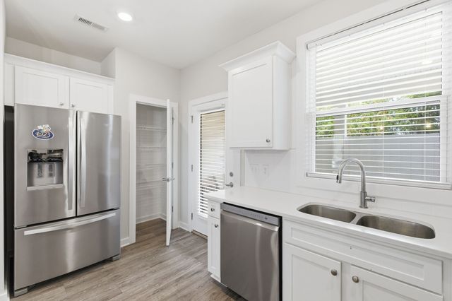 1170 S Dickerson Rd Unit 17, Goodlettsville, TN 37072