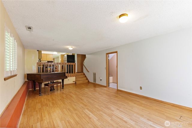 36521 25th Avenue S, Federal Way, WA 98003