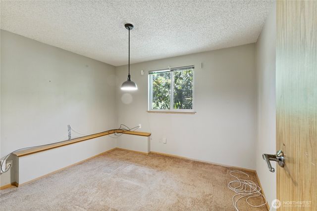 36521 25th Avenue S, Federal Way, WA 98003