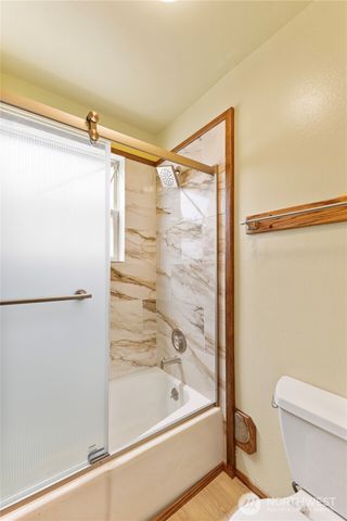 36521 25th Avenue S, Federal Way, WA 98003