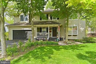 2 MAIDEN LN, Toms River, NJ 08753