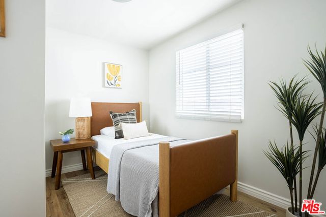2210 Clinton Street, Los Angeles, CA 90026