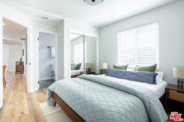 2210 Clinton Street, Los Angeles, CA 90026