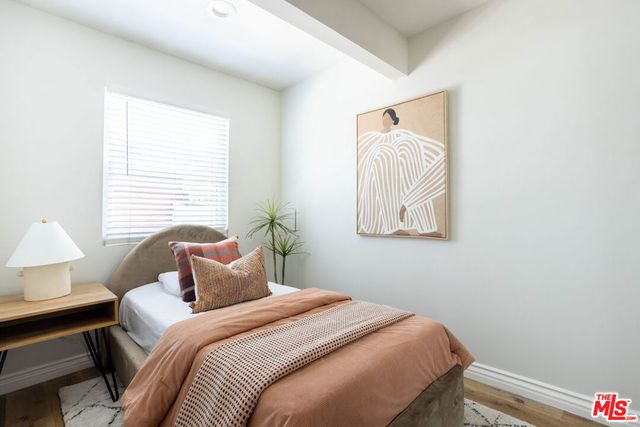 2210 Clinton Street, Los Angeles, CA 90026