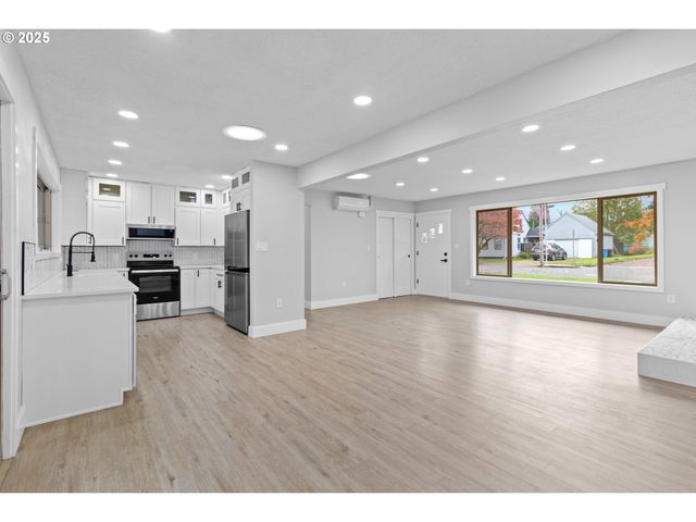 2859 Ne 2ND Ave, Camas, WA 98607