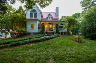 5926 Temple Rd, Nashville, TN 37221