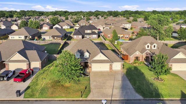 26447 Echelon Drive, Claremore, OK 74019