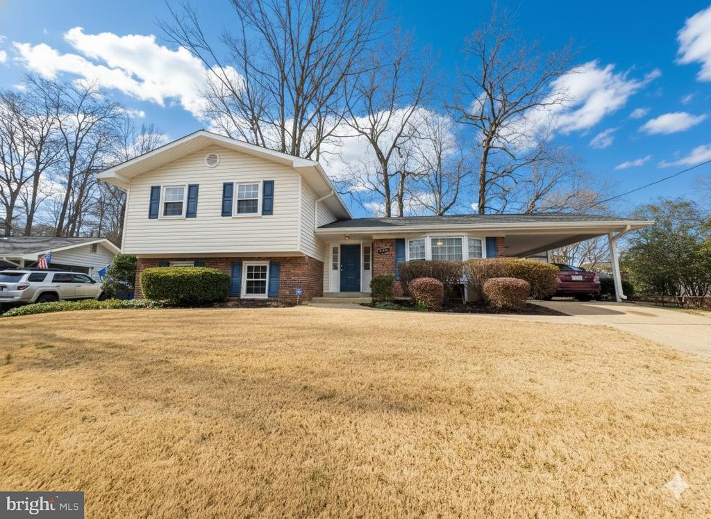 5015 STONE HAVEN DR, Annandale, VA 22003