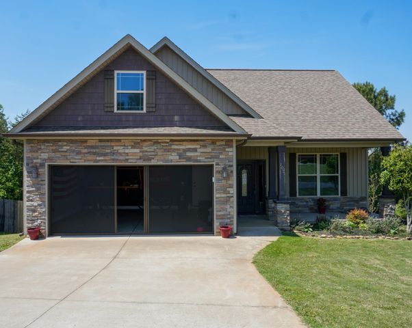 102 S Hamlet Court, Moore, SC 29369