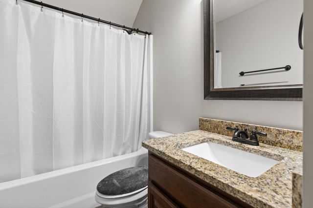 102 S Hamlet Court, Moore, SC 29369