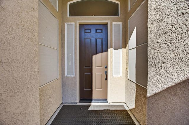 1272 Trehowell Dr, Roseville, CA 95678