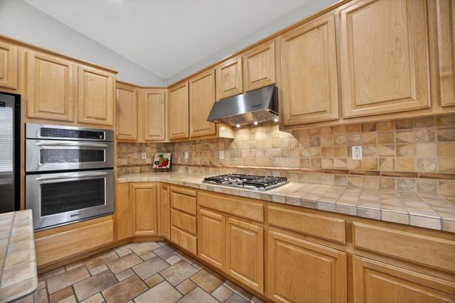 1272 Trehowell Dr, Roseville, CA 95678