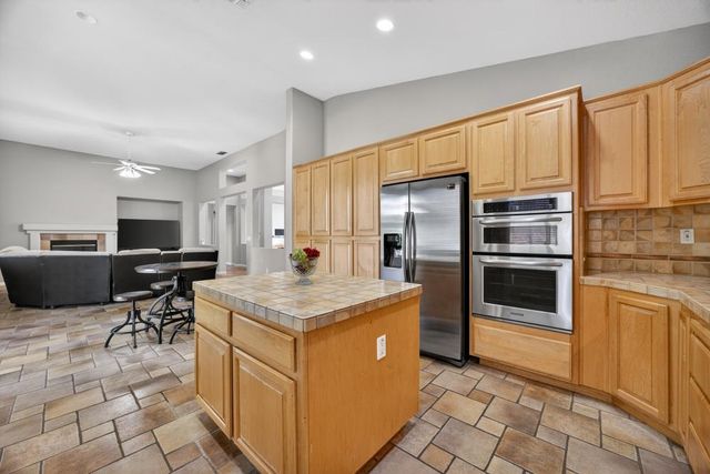 1272 Trehowell Dr, Roseville, CA 95678