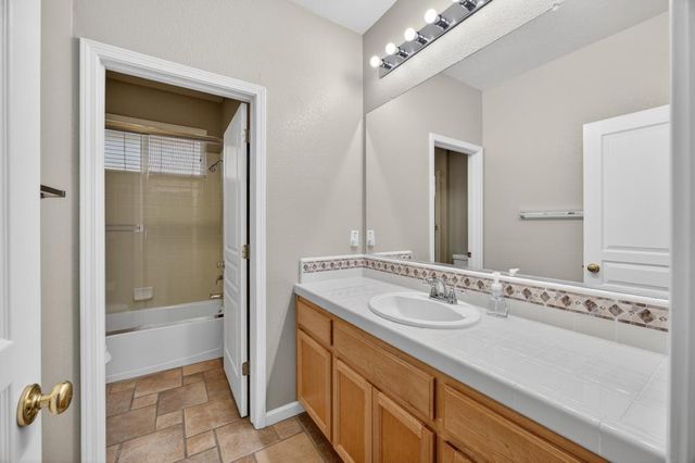 1272 Trehowell Dr, Roseville, CA 95678